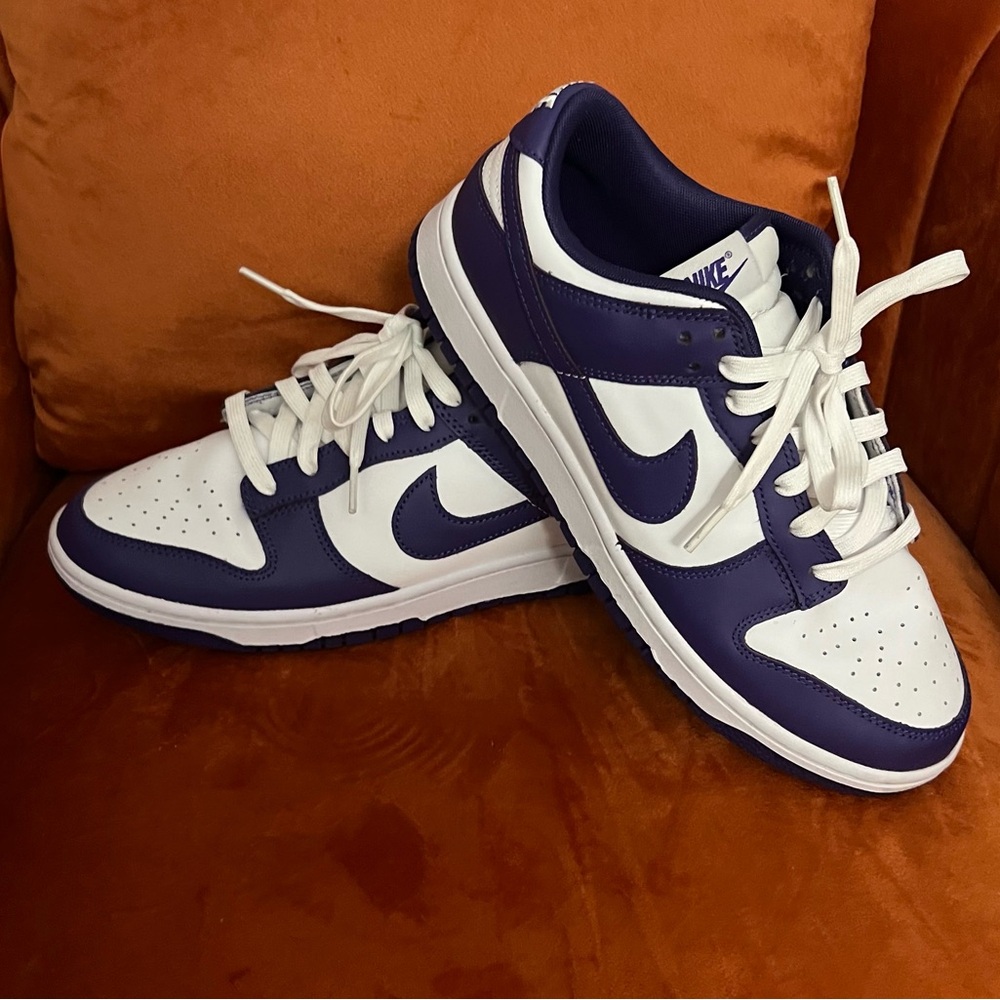 Nike Men's White and Purple Athletic Shoes - Picture 3 of 6